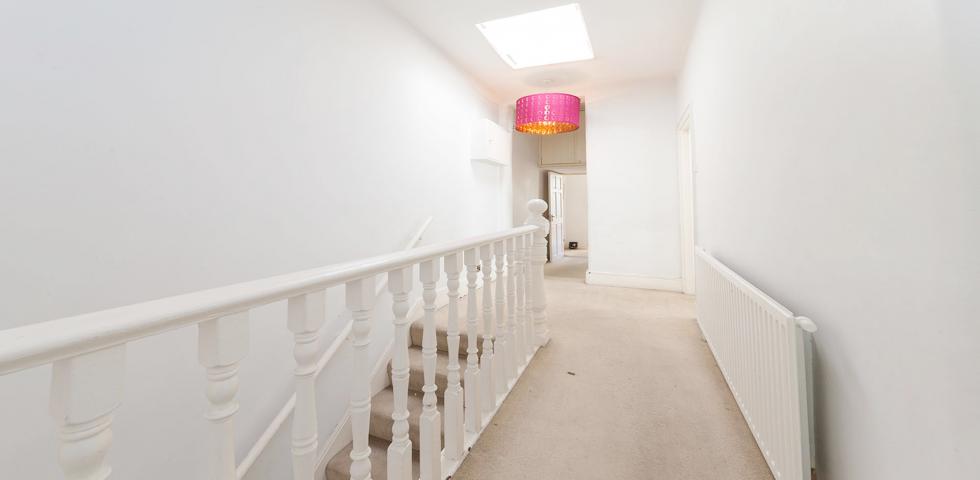 			PRIVATE PATIO GARDEN, 2 Bedroom, 1 bath, 1 reception Flat			 Chapter Road, WILLESDEN GREEN 